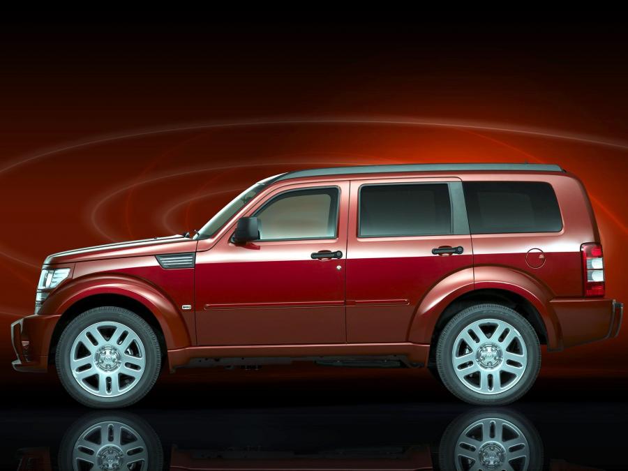  Dodge Nitro R/T 2006 года  (фото 23 из 36)